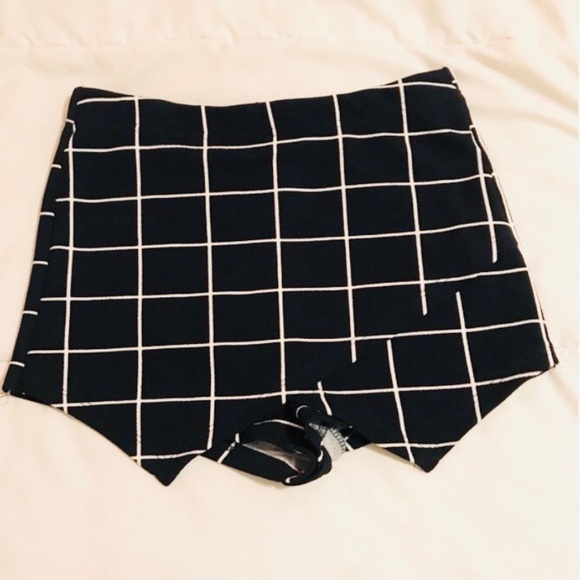 SHEIN Black Plaid Grid Wrap High Waist Skirt/Short - Picture 4 of 11